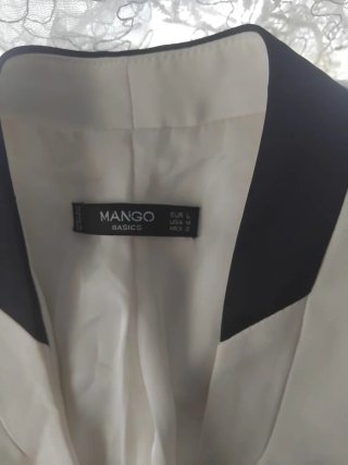 Blazer Mango blanco y negro
