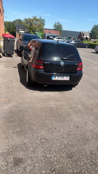 Volkswagen Golf 2000
