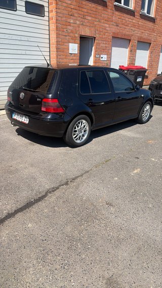 Volkswagen Golf 2000
