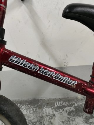 Bicicleta Chicco equilibrio roja sin pedales