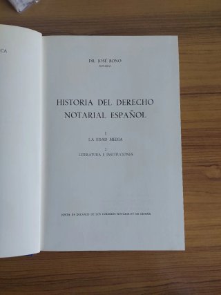 Derecho Notarial, de José Bono, Tomo 2.