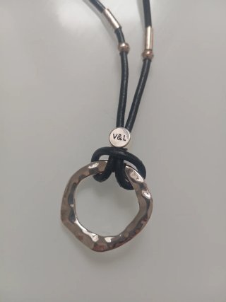 Conjunto V&L collar y pulsera