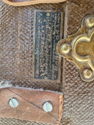 Baúl antiguo decorativo