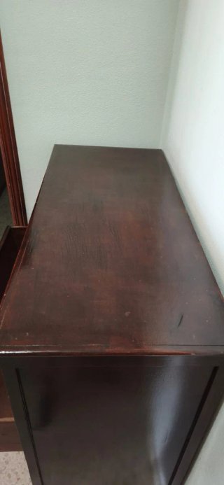 Cómoda de madera con 5 cajones amplios