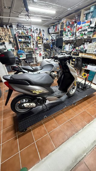 Yamaha JOG 49cc Scooter 2004