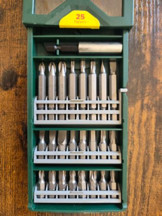 Set Puntas Bosch Mini X-Line x25 + Juego de brocas