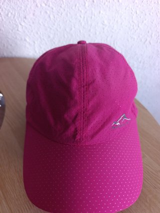 Gorra Rosa con Diseño de Montaña