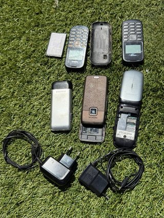 Lote de móviles Nokia y Samsung