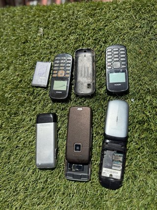 Lote de móviles Nokia y Samsung