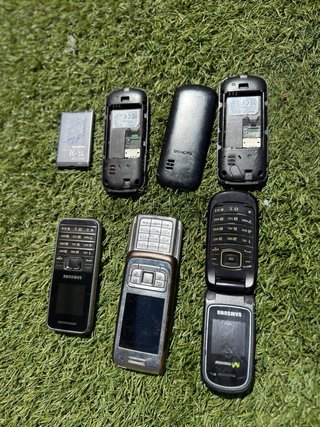 Lote de móviles Nokia y Samsung