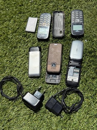 Lote de móviles Nokia y Samsung