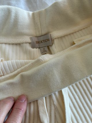 Pantalón corto beige talla S