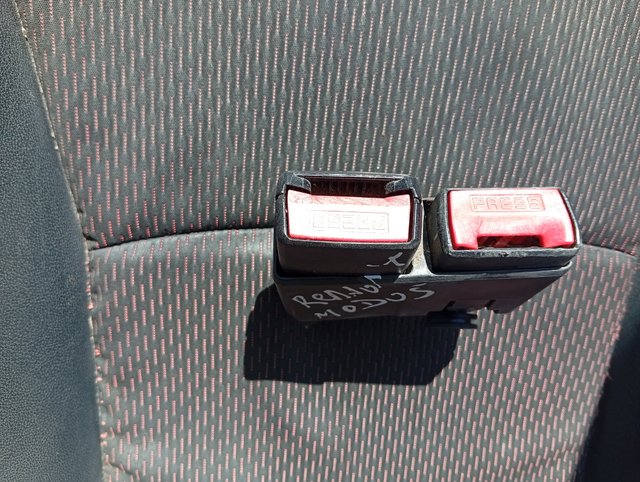 Pretensor enganche trasero Renault Modus