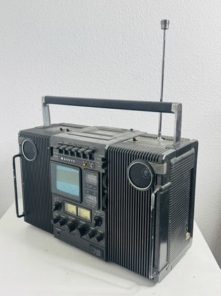 Sanyo Boombox Radio TV Cassette Vintage