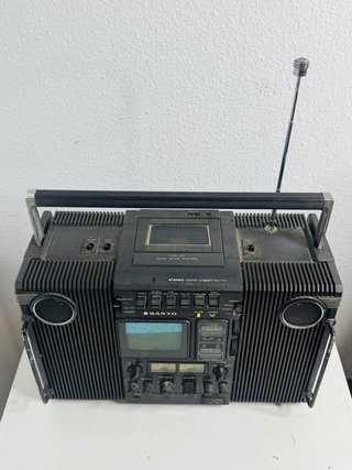 Sanyo Boombox Radio TV Cassette Vintage