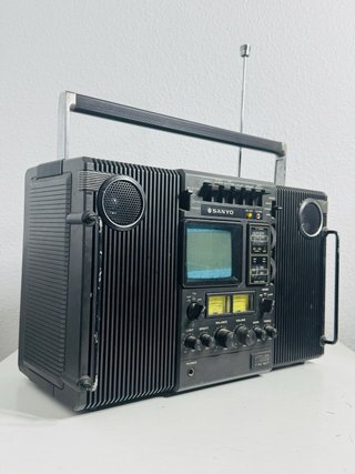 Sanyo Boombox Radio TV Cassette Vintage