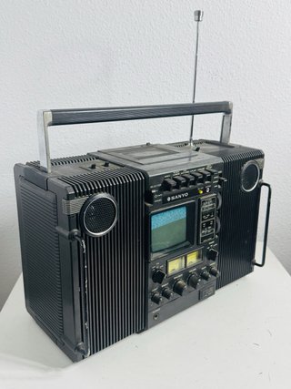 Sanyo Boombox Radio TV Cassette Vintage