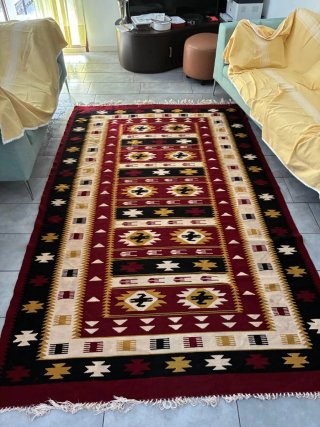 Kilim lana rosso e nero