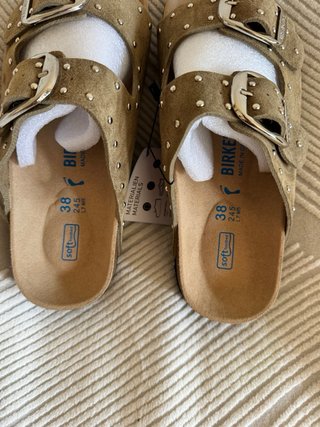 Sandalias Birkenstock Beige con Tachuelas Plata