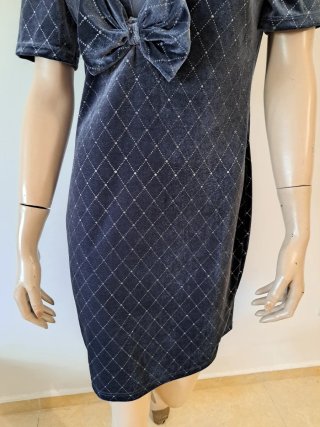 Vestido gris con brillos