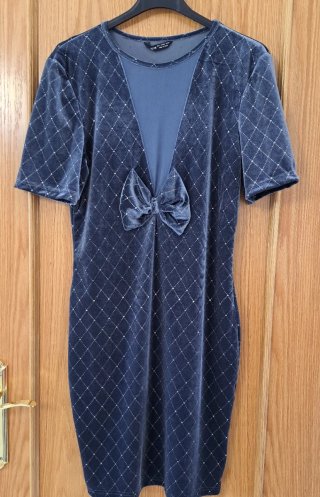 Vestido gris con brillos