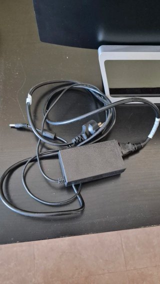 Pantalla HP Pavilion 22cw Plata