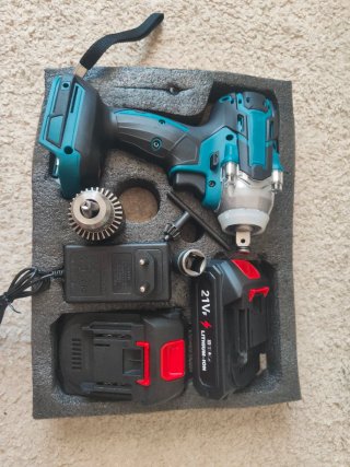 Llave de Impacto y Taladro Inalámbrico 21Vf