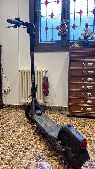 Patinete + Manual y cargador Ninebot KickScooter