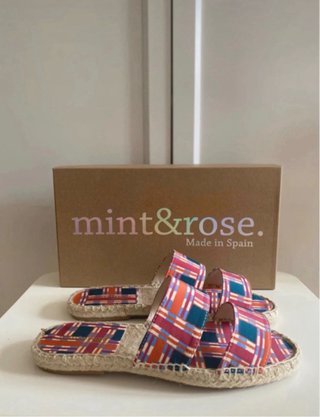 Sandalias Mint & Rose and  Libery London