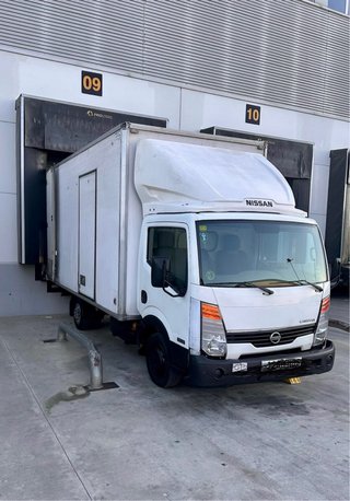 Nissan Cabstar 2011