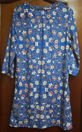 Vestido estampado floral azul