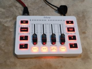 Fifine Ampligame SC3 Mezcladora Gaming