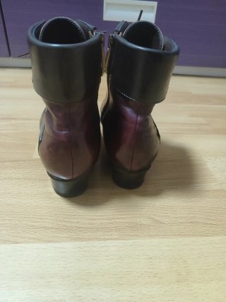 Botines de piel para mujer