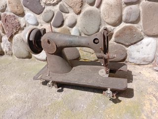 Máquina de coser Alfa antigua vintage