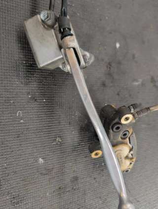 Maneta y Pinza Freno Gilera Freestyle 125 2 tiempo