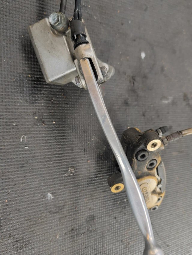 Maneta y Pinza Freno Gilera Freestyle 125 2 tiempo