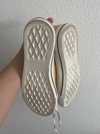Zapatillas deportivas amarillas
