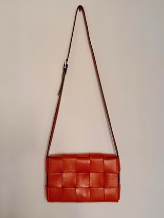 Bolso naranja de piel auténtica - estilo Cassette