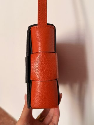 Bolso naranja de piel auténtica - estilo Cassette