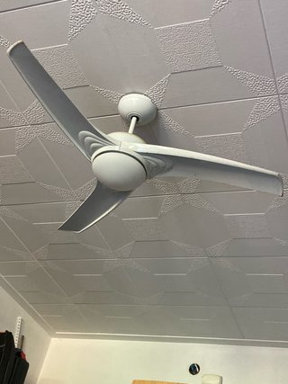 Ventilador de techo moderno blanco con mando