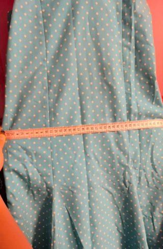 Traje de flamenca azul y rosa con lunares blanco