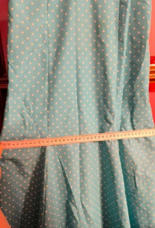 Traje de flamenca azul y rosa con lunares blanco
