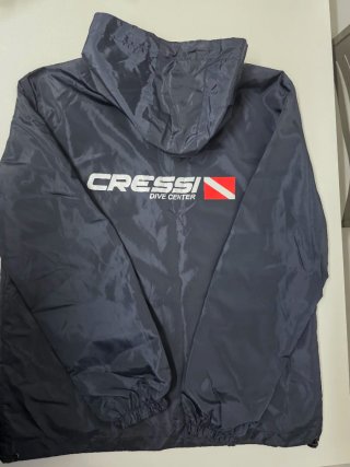 Gafas Cressi y chubasquero buceo