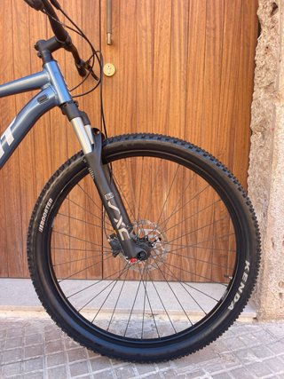 Bicicleta de Montaña GIANT XTC L 29 2025