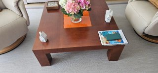Mesa de centro de madera y cristal