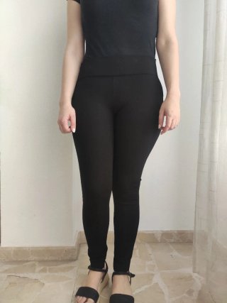 Pantalones pitillo negros Zara