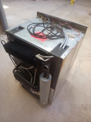 Nevera trivalente Dometic
