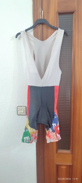 Conjunto ciclista M&M's