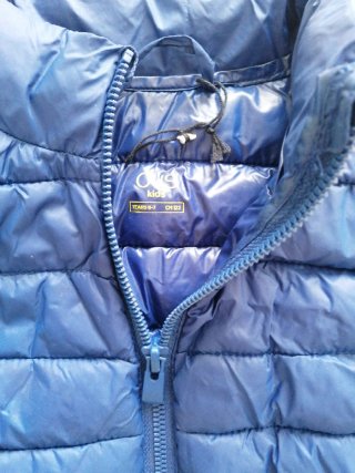 Conjunto Ropa Infantil: Chaleco Azul y Chubasquero