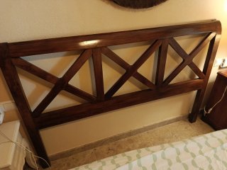 Cabecero de madera estilo rústico